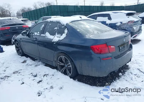 2013 BMW M5 z USA, uszkodzony, nr VIN WBSFV9C58DD095504